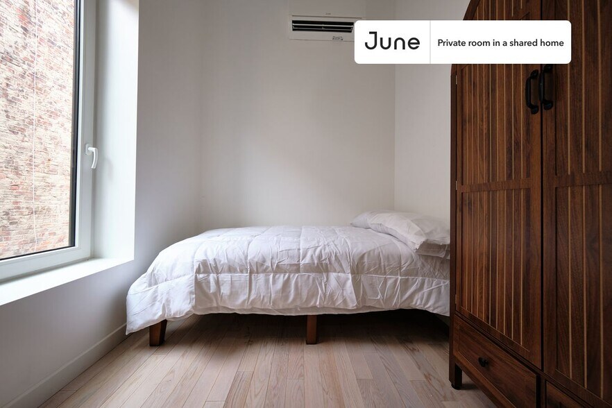 Building Photo - Room in Shared 4 bed/4 bath home in Ditmas Park