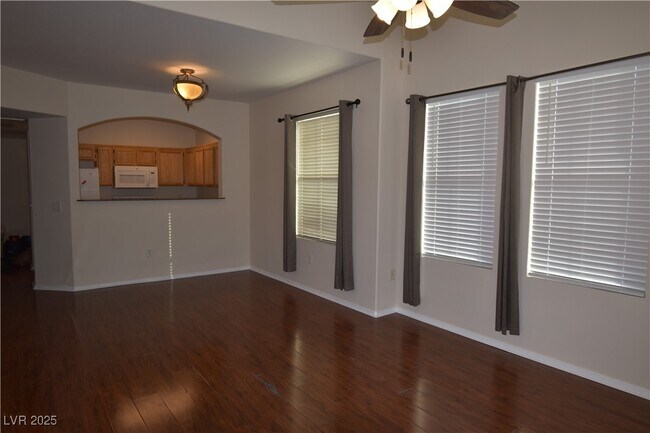 Building Photo - 10550 W Alexander Rd