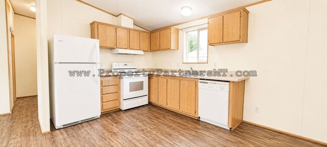 Building Photo - 3 Bed 2 Bath remodel Modular house