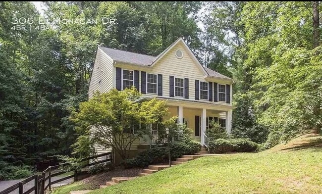 Primary Photo - 305 E Monacan Dr