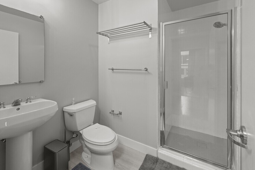 Building Photo - 1150 J St