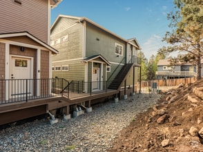 Building Photo - m2078