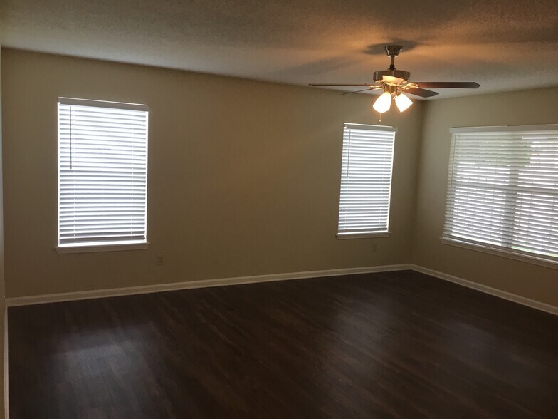 Building Photo - 96036 Starlight Ln