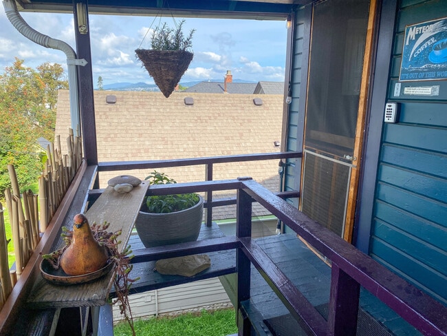 Building Photo - 1311 N Garden St