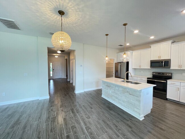 Building Photo - 10881 Longleaf Woods Dr