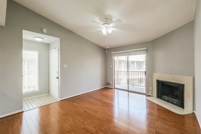 Building Photo - 3100 Jeanetta St