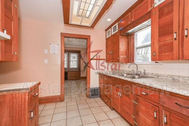 Building Photo - 458 Hillwood Dr