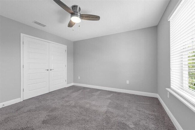 Building Photo - 8807 Eden Cove Dr