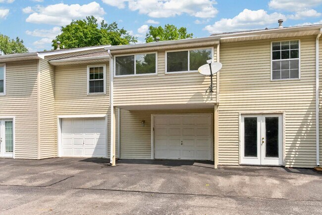 Building Photo - 137 Pepper Ridge Cir
