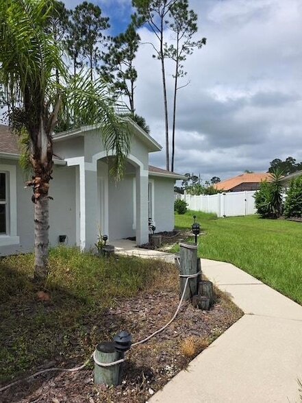 Building Photo - 6 Rymm Pl