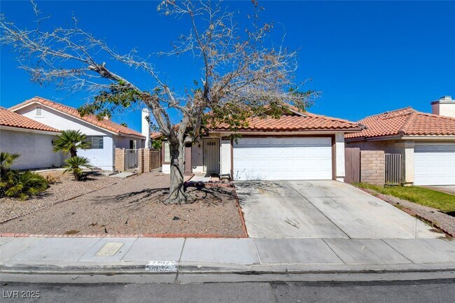 Primary Photo - 7732 Parnell Ave