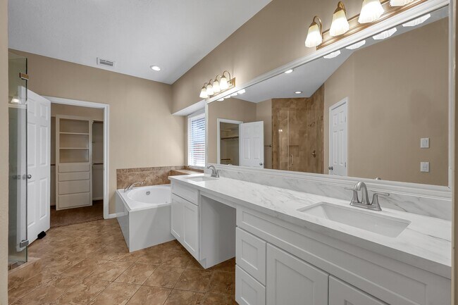 Building Photo - 30118 Bashaw Dr