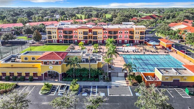 Building Photo - 13941 Clubhouse Dr