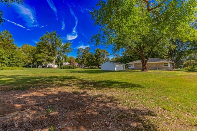 Building Photo - 1401 Fuquay Rd