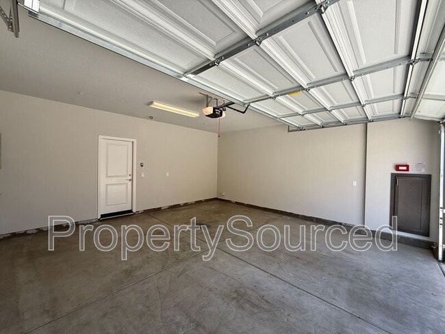 Building Photo - 948 Posey St