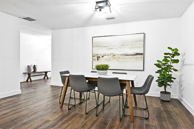 Building Photo - 112 Hillcrest Dr