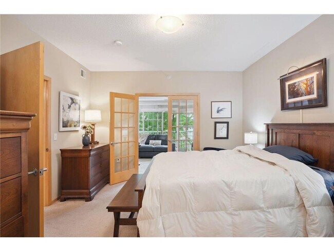 Building Photo - 2405 39th Ave NE