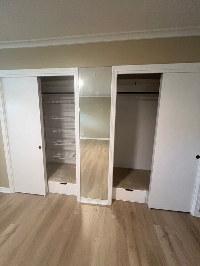 Building Photo - 1404 Melrose Dr