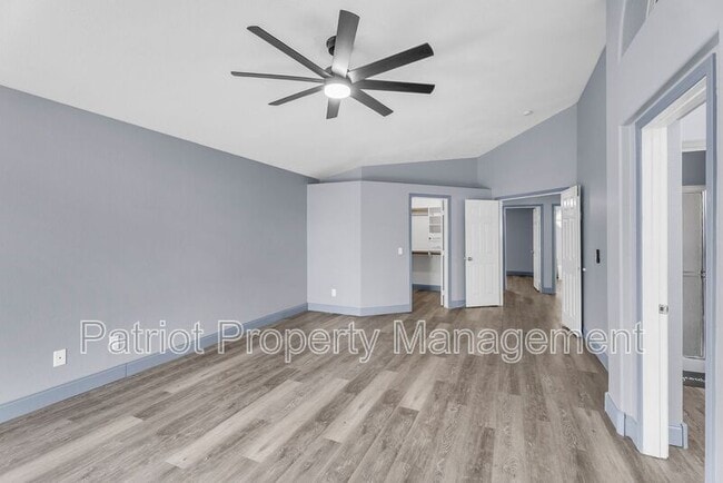 Building Photo - 1575 S Pennington Dr