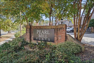 Building Photo - Downtown Durham! 1bd/1ba Trinity Park's Pe...