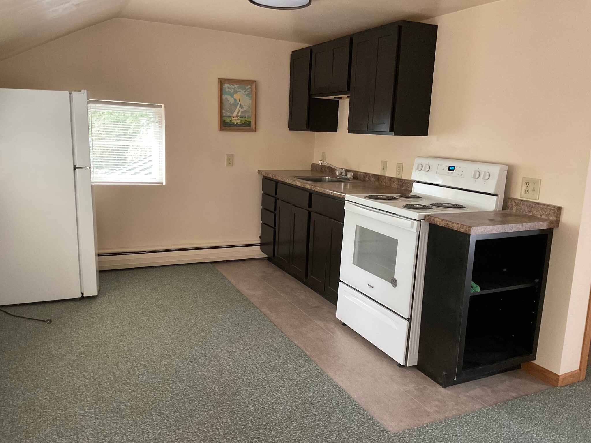 Kitchen - 2121 Cameron Ave