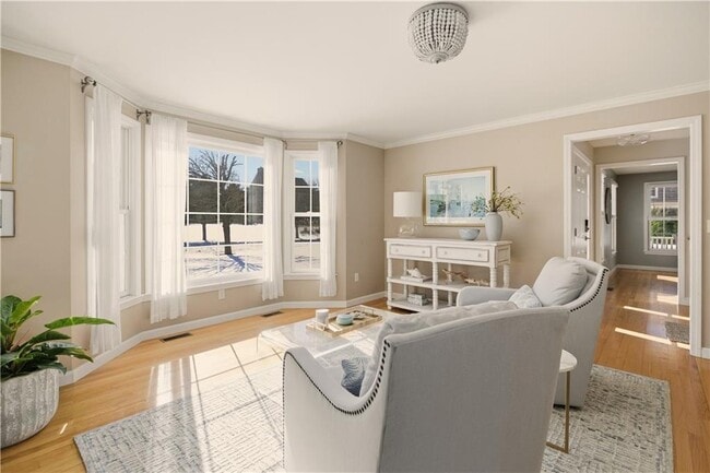 Building Photo - 105 Lilac Ln