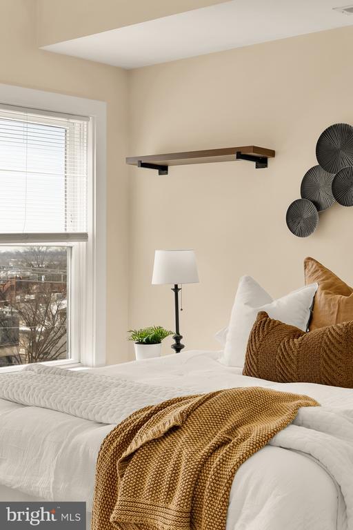 Building Photo - 927 Kennedy St NW