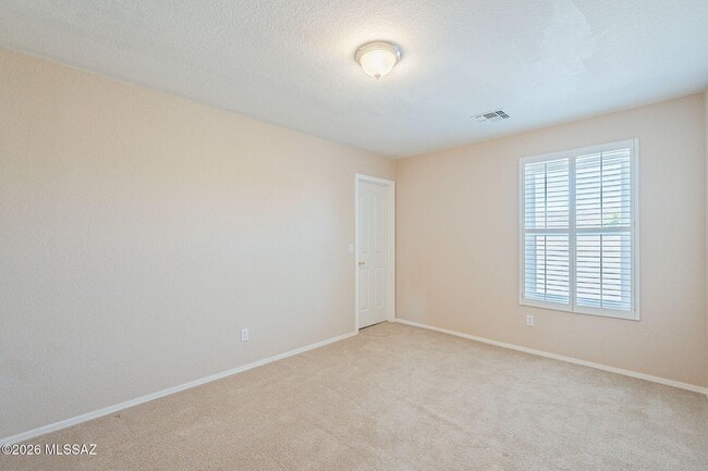 Building Photo - 10095 N Mill Crossing Way