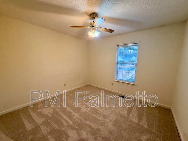 Building Photo - 274 Ambling Cir