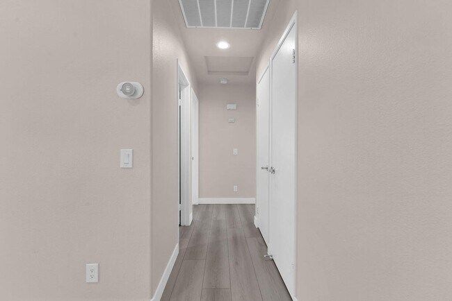 Building Photo - 83950 Avenida Serena