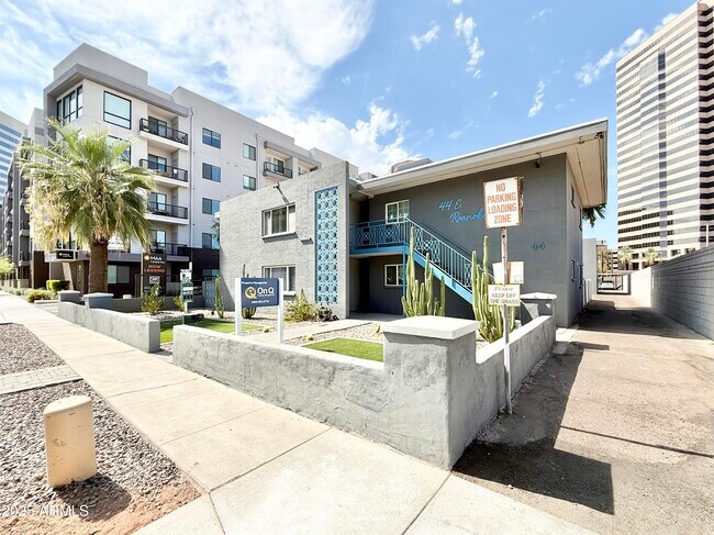 Building Photo - 44 E Roanoke Ave