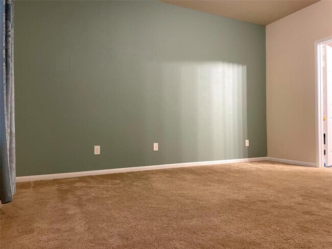 Building Photo - 14574 Empanada Dr