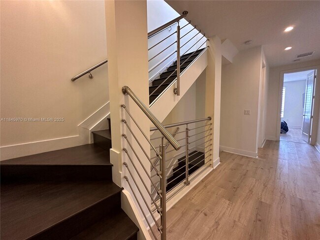 Building Photo - 6334 NW 104th Path