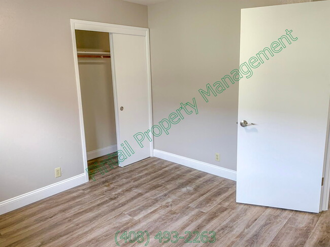 Building Photo - 817 Harrison St