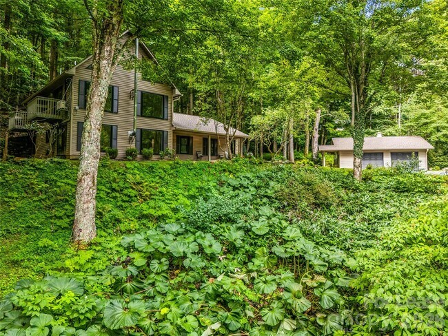 Building Photo - 81 Summer Trees Ln