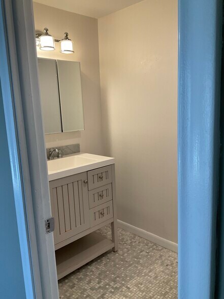 Building Photo - 21C Harbour Vlg