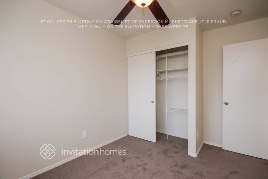 Building Photo - 6887 W Via Del Sol Dr