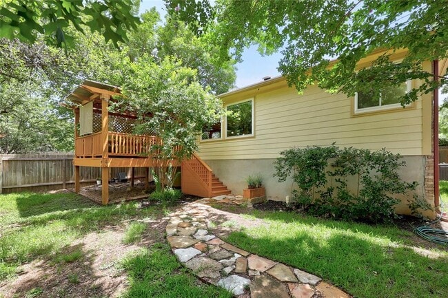 Building Photo - 4200 Canyon Glen Cir
