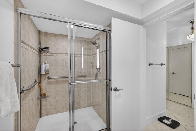 Building Photo - 611 Brackenwood Cove