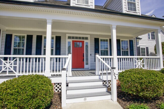 Building Photo - "Spacious and Inviting 2620 sq. ft. Home i...