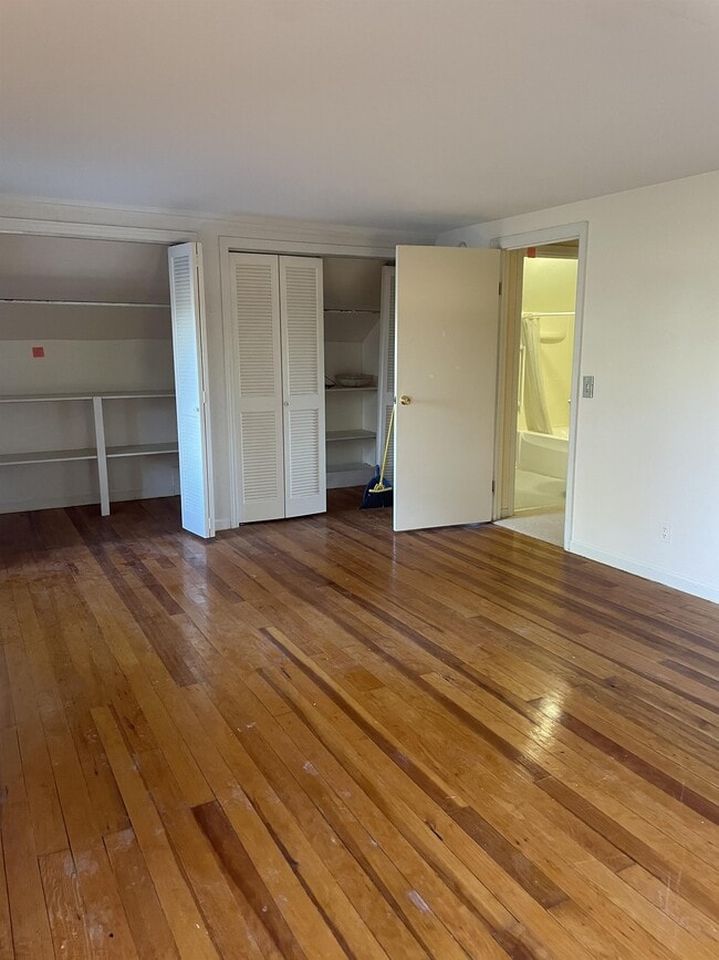 Building Photo - 7020 Brown Rd