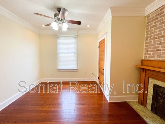 Building Photo - 8015 Panola St
