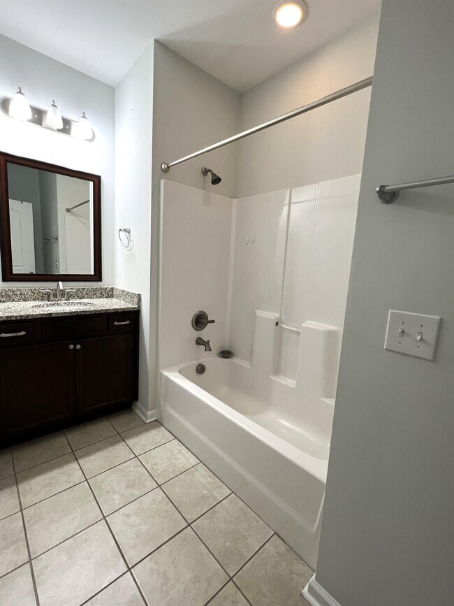 Building Photo - 56 RedWall Cir