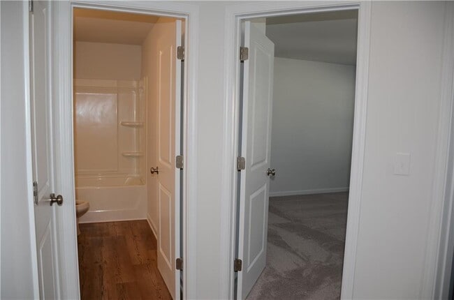 Building Photo - 1331 Pt Pl Dr