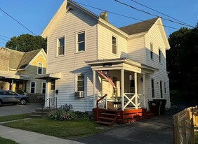 Building Photo - 16 4th Ave