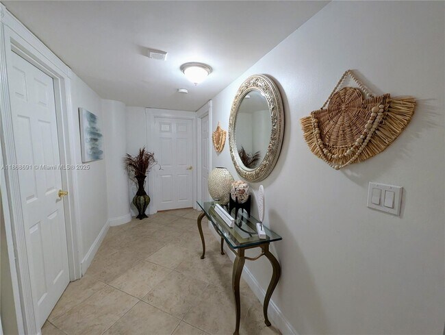 Building Photo - 3725 S Ocean Dr