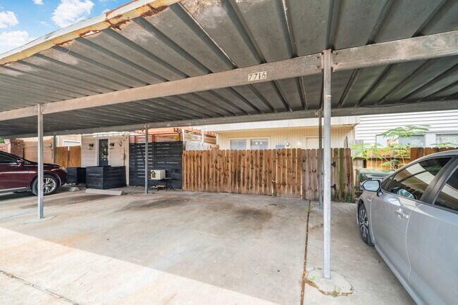 Building Photo - 7716 Challie Ln