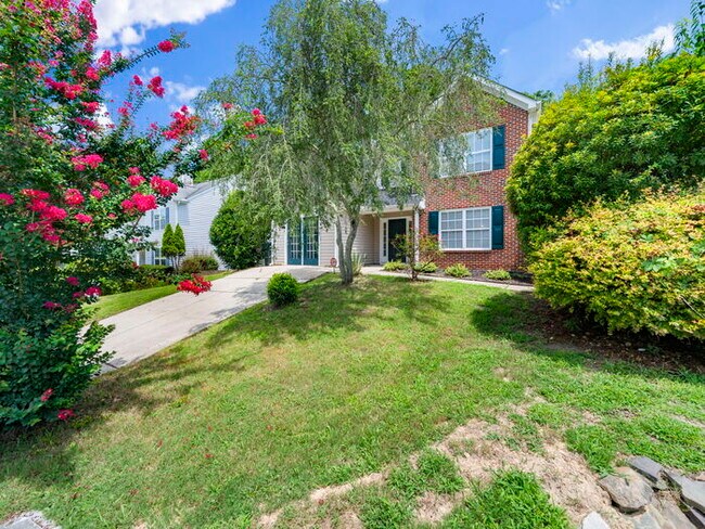 Building Photo - Spacious and Move-In Ready Home! - Fenced Yard!