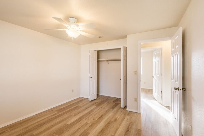 Building Photo - Renovated 2 bedroom 1 bathroom home