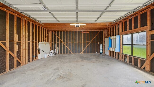 Building Photo - 7338 Raintree Forest